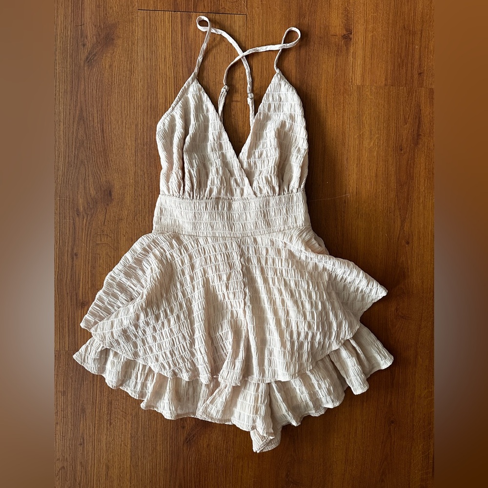 Devon Ruffled Romper - Picture 2 of 8